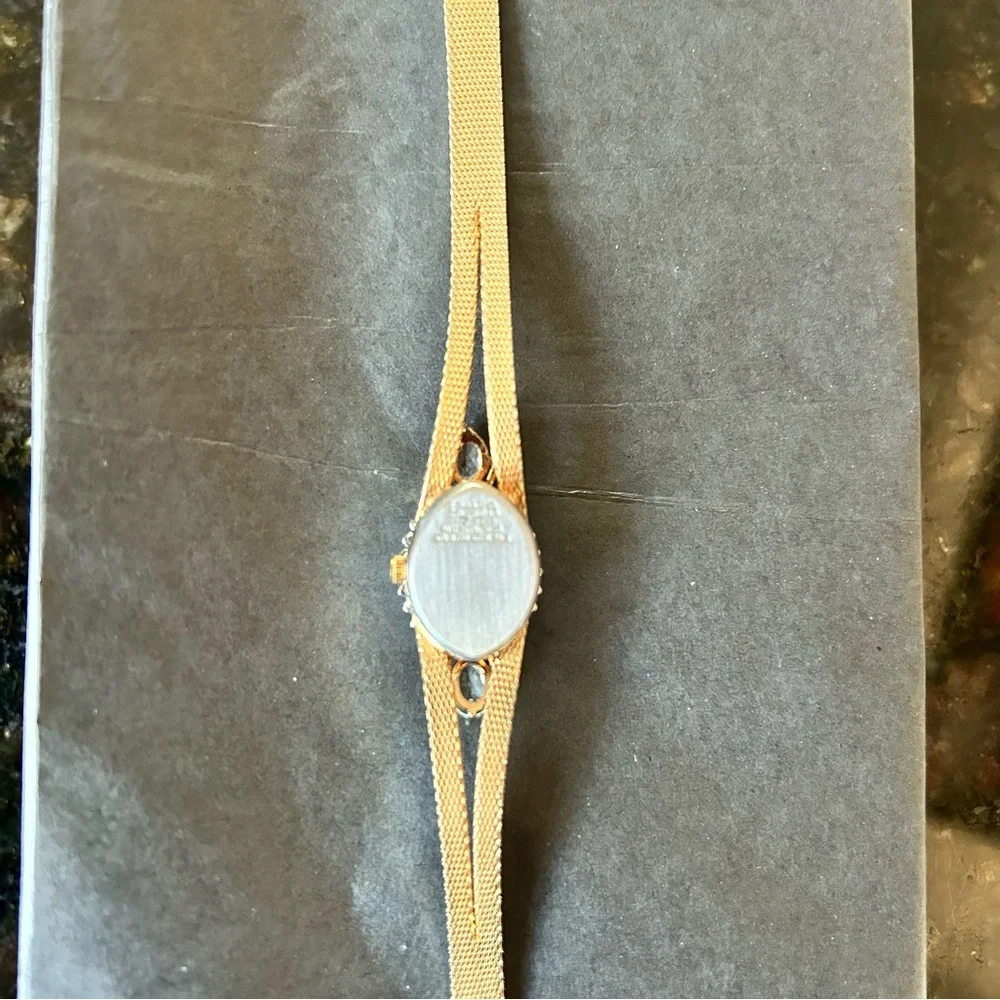 Armitron Watch - Picture 6 of 8